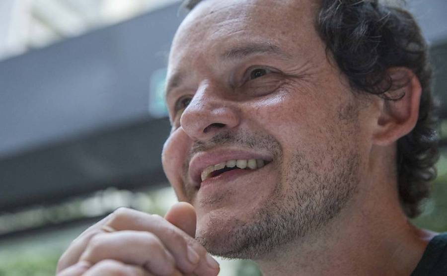 O ator está em cartaz no Sesc Pompeia, em SP, com a peça - Processo de Conscerto do Desejo.