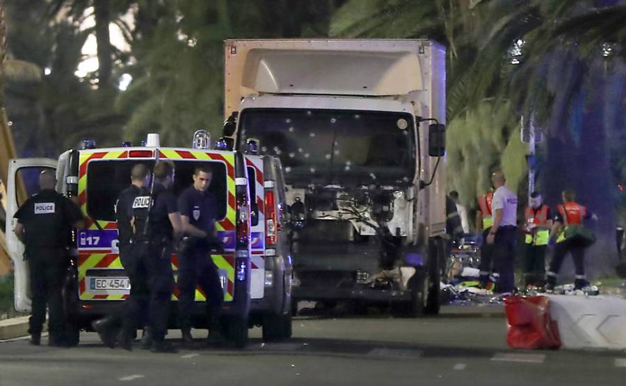 Terrorismo - Nice 14 de Juhlo de 2016 - Valery Hache - AFP - Foto 3