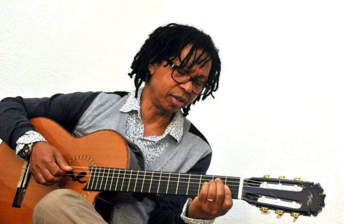 27-de-janeiro-djavan-cantor-e-compositor-brasileiro