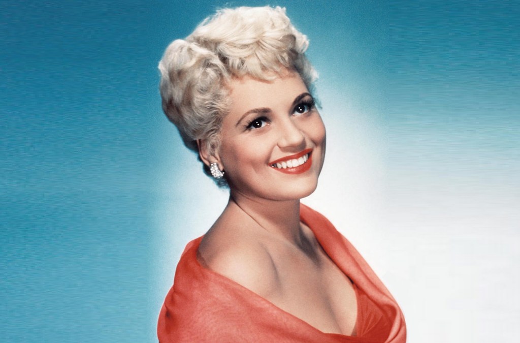 Hélio Flanders canta ‘Meu Sol’ no Estúdio&nbsp;Faro