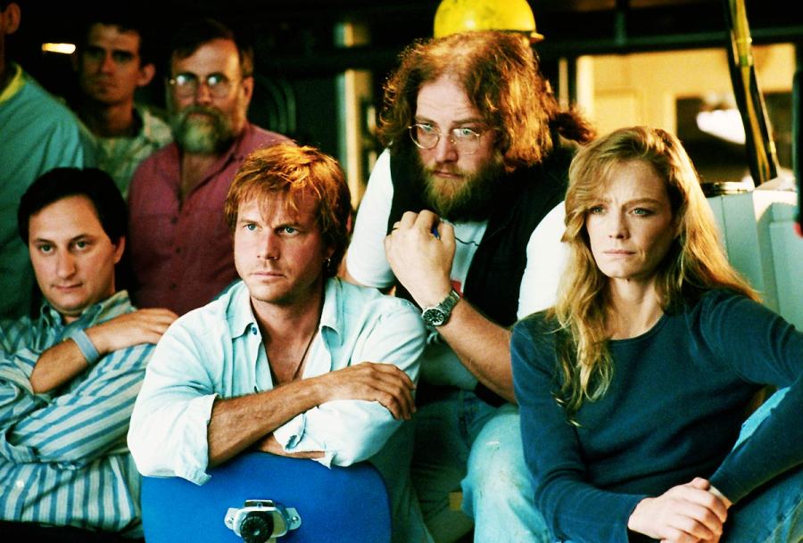 titanic-1997-leonardo-dicaprio-kate-winslet-10