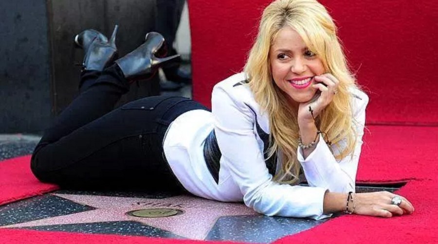 2-de-fevereiro-shakira-cantora-colombiana