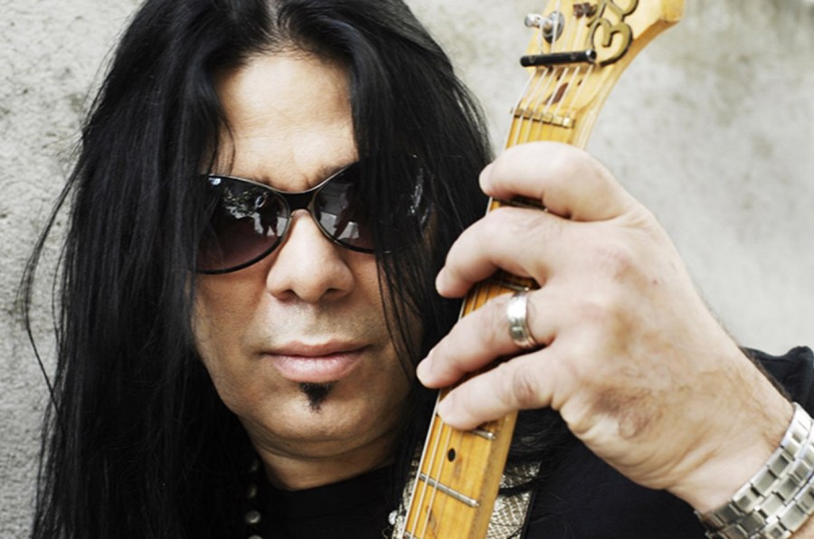 7-de-fevereiro-pepeu-gomes-cantor-e-musico-brasileiro