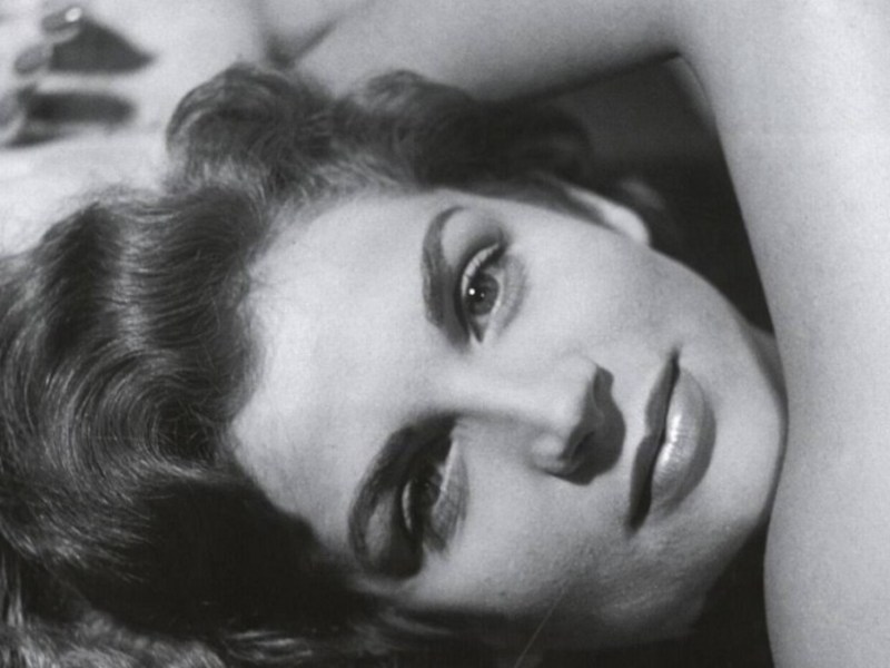 Tônia Carrero • 23 de Agosto de 1922 •&nbsp;Biografia