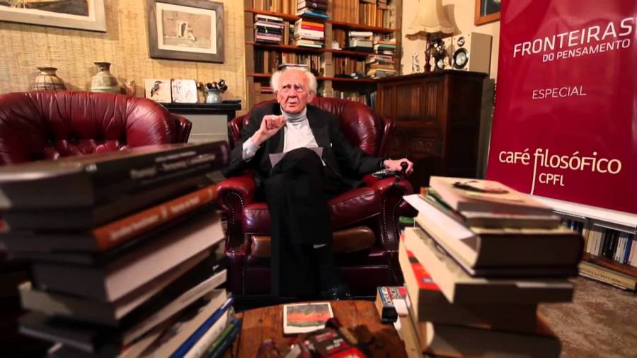 zygmunt-bauman-sociologo-polones-em-casa-biblioteca-escritorio