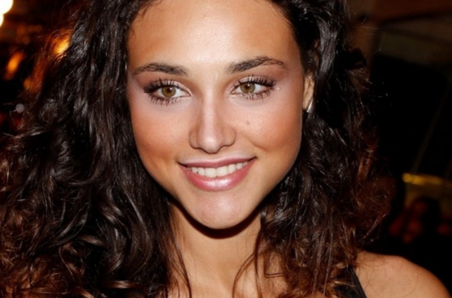 16 de junho - Débora Nascimento, atriz, modelo e apresentadora brasileira