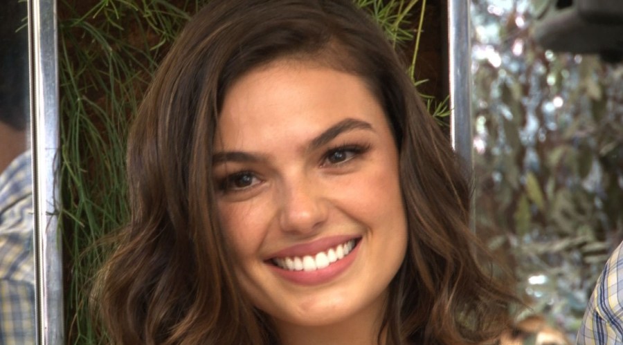 17-de-fevereiro-isis-valverde-atriz-brasileira