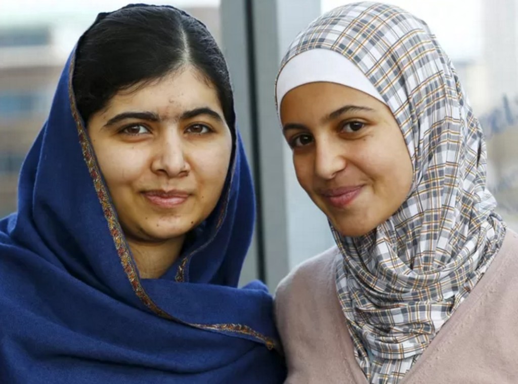 The Voice 2015 Sawyer Fredericks – Top 10: “Iris”