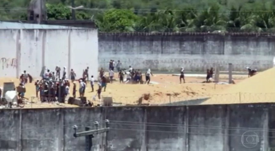 os-reporteres-do-fantastico-entraram-na-penitenciaria-em-rebeliao-e-fizeram-imagens-exclusivas-da-rebeliao