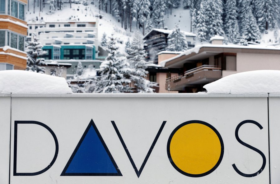 world-economic-forum-davos-2017-snow