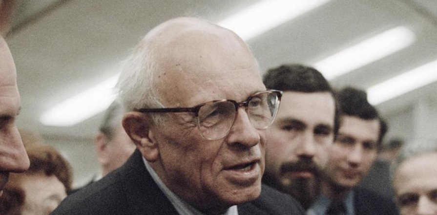 21 de maio - Andrei Sakharov, físico e ativista soviético dos direitos humanos