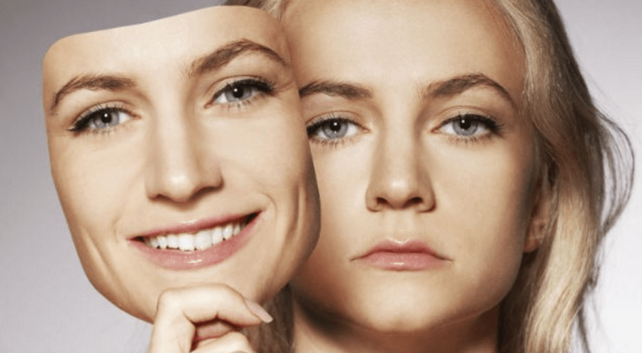 psicopata-mulher-mascara-duas-caras