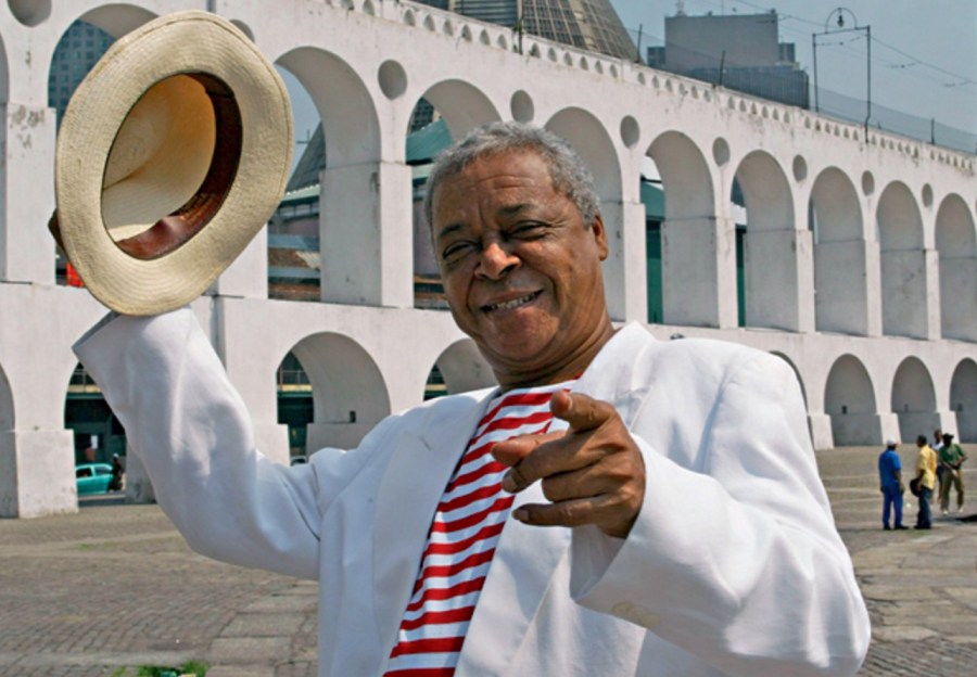 14-de-fevereiro-dicro-cantor-e-compositor-brasileiro