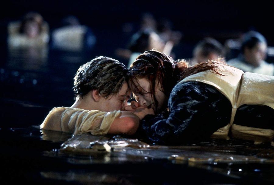 titanic-1997-leonardo-dicaprio-kate-winslet-28