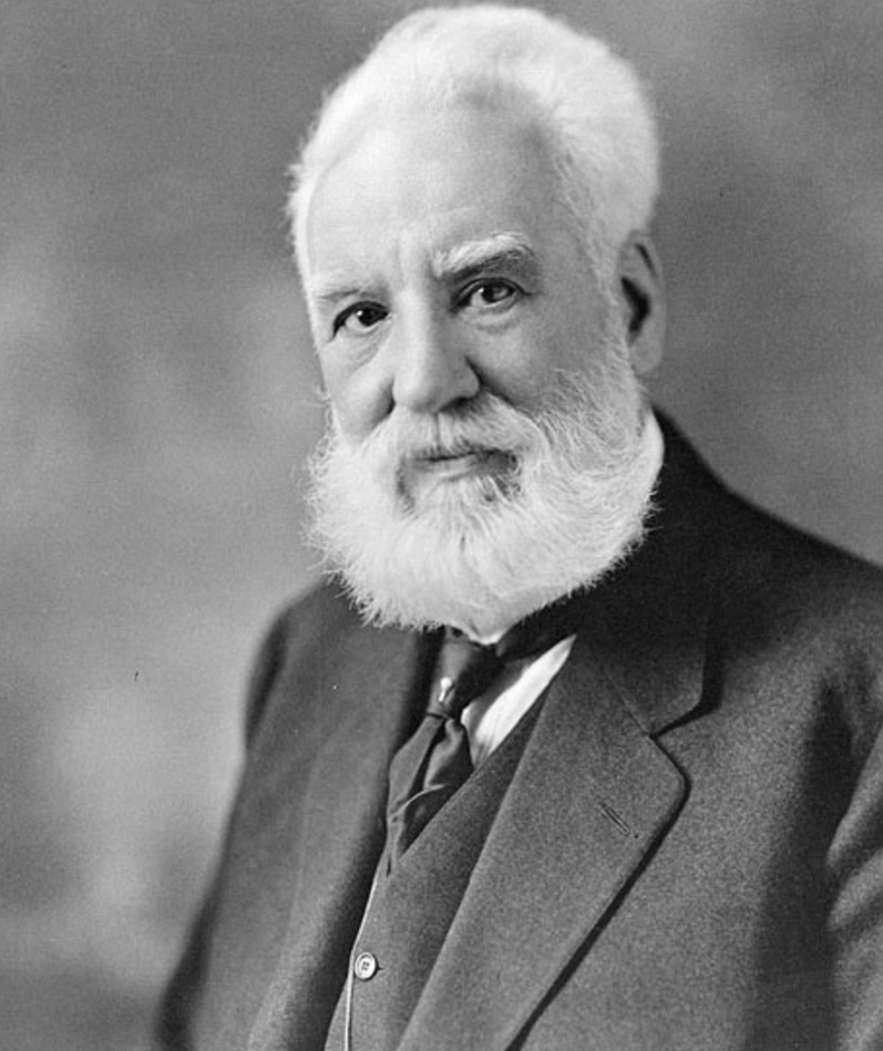 3-de-marco-alexander-graham-bell-inventor-britanico