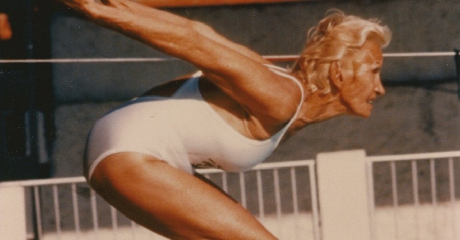 15-de-janeiro-maria-lenk-nadadora-brasileira