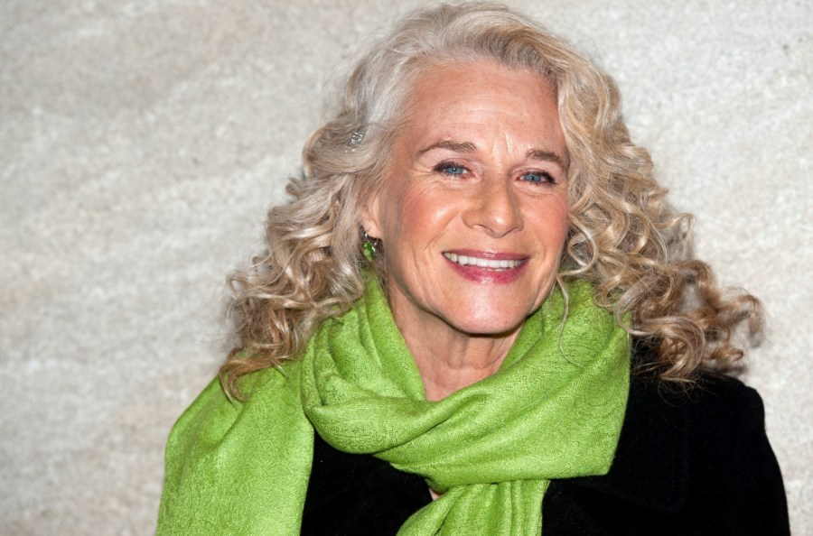 9-de-fevereiro-carole-king-cantora-e-compositora-norte-americana