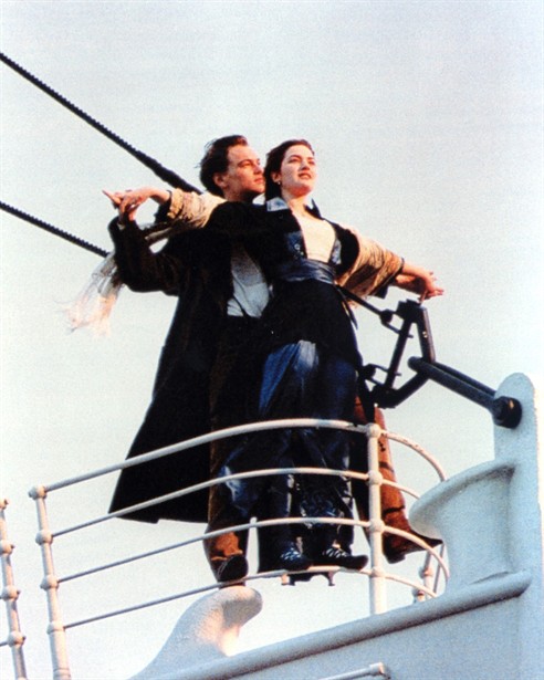 titanic-1997-leonardo-dicaprio-kate-winslet-12