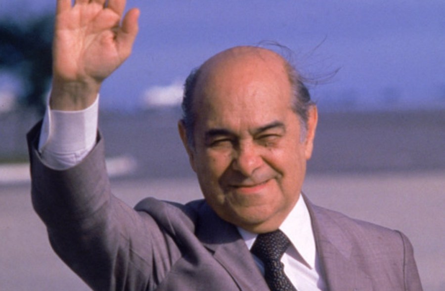 4-de-marco-tancredo-neves-politico-brasileiro
