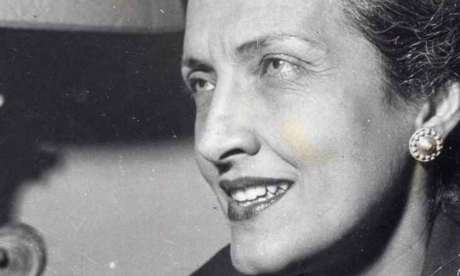 cecilia-meireles-escritora-poetisa-pintora-professora-e-jornalista-sorrindo-close-perfil