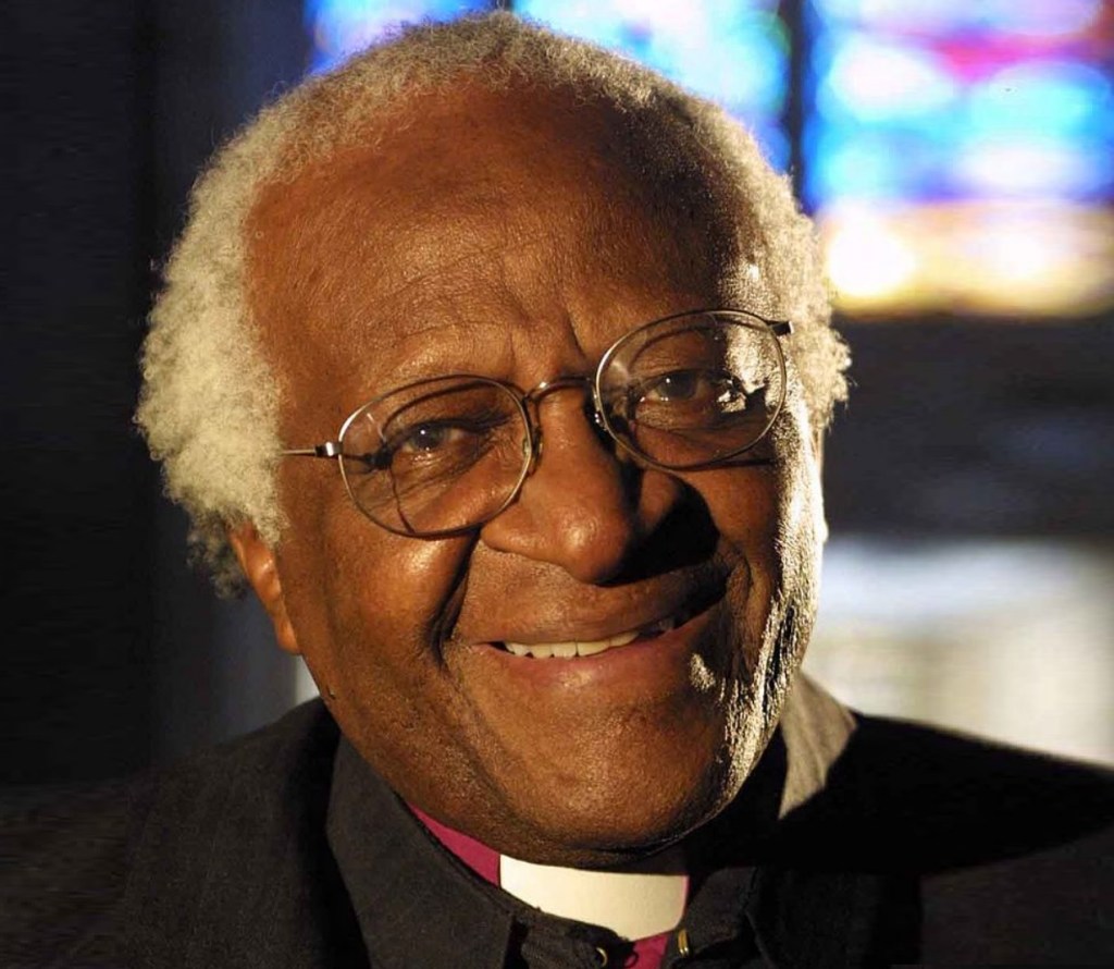 7 de Outubro – Desmond Tutu e Varginha (MG) –&nbsp;2017