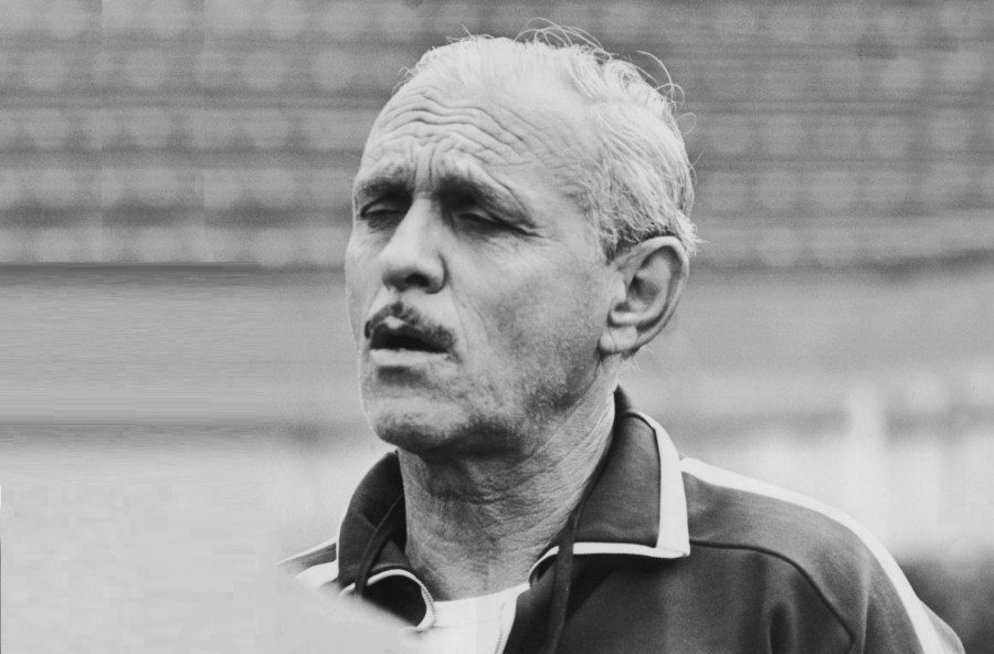 24-de-janeiro-aymore-moreira-futebolista-e-treinador-de-futebol-brasileiro