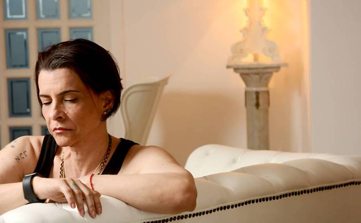 A cantora Marina Lima em casa