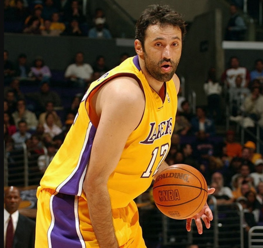 3-de-fevereiro-vlade-divac-ex-jogador-de-basquete-servio