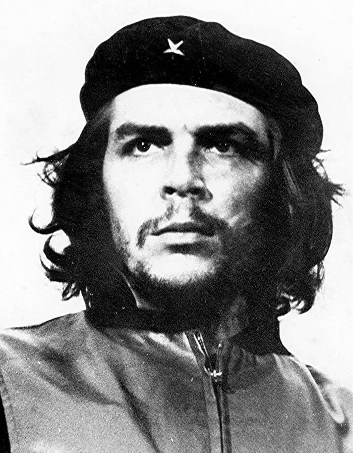 5-de-marco-alberto-korda-faz-a-mitica-fotografia-de-ernesto-che-guevara-considerada-a-imagem-mais-reproduzida-da-historia-05-03-1960