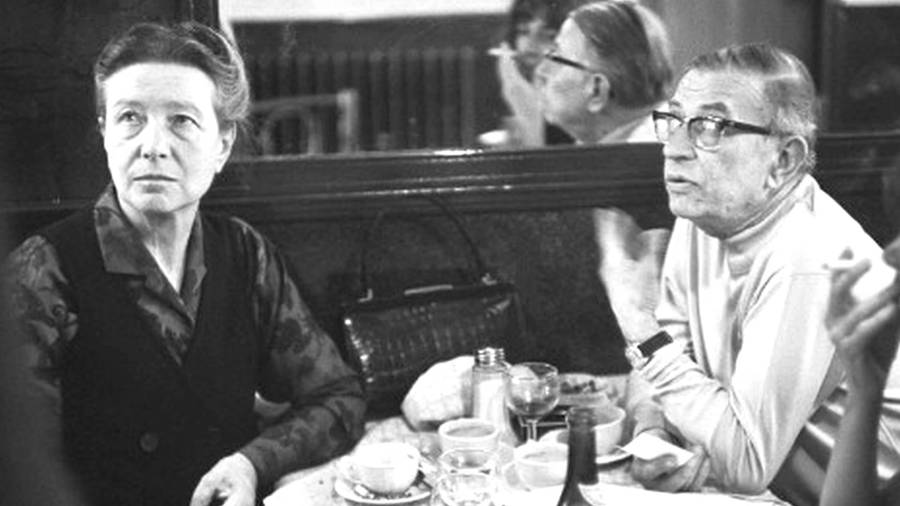 Simone de Beauvoir com o marido e parceiro Jean-Paul Sartre