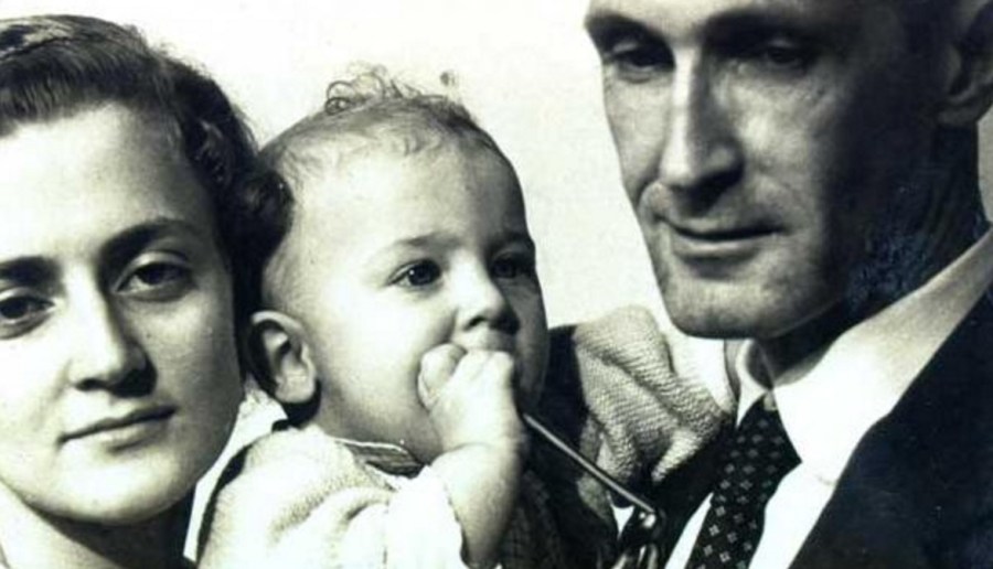 Drummond com Dolores Dutra de Moraes, sua esposa, e Maria Julieta, sua filha.