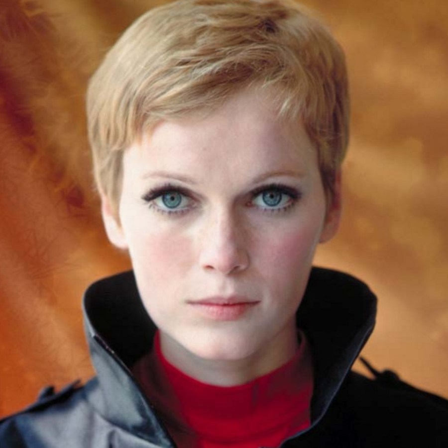 9-de-fevereiro-mia-farrow-atriz-estadunidense