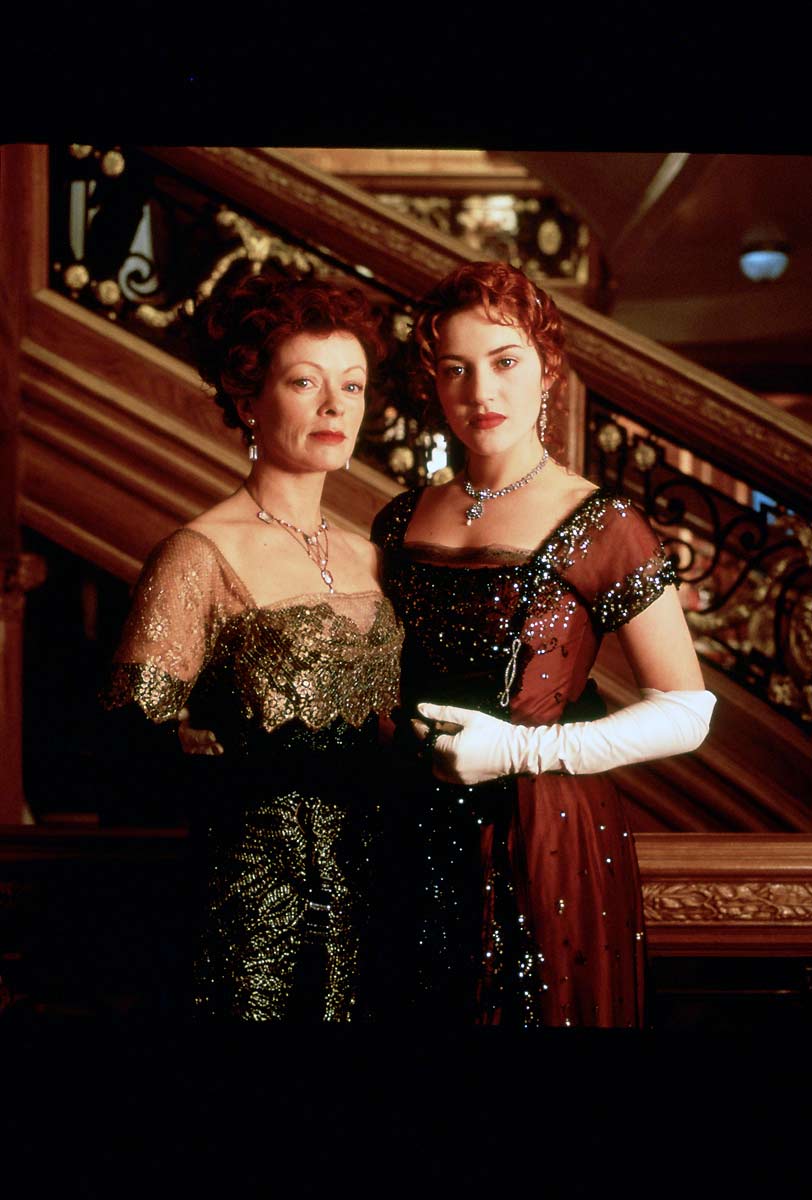 titanic-1997-leonardo-dicaprio-kate-winslet-18