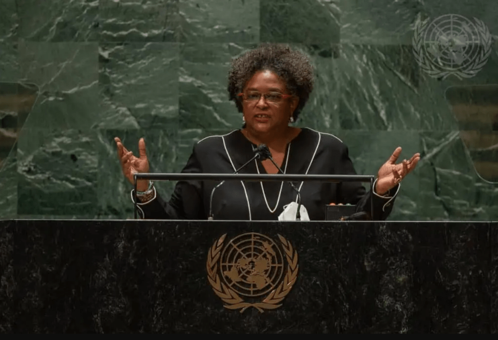 Mia Amor Mottley, de Barbados, cita Bob Marley na ONU e pede para o mundo se&nbsp;levantar